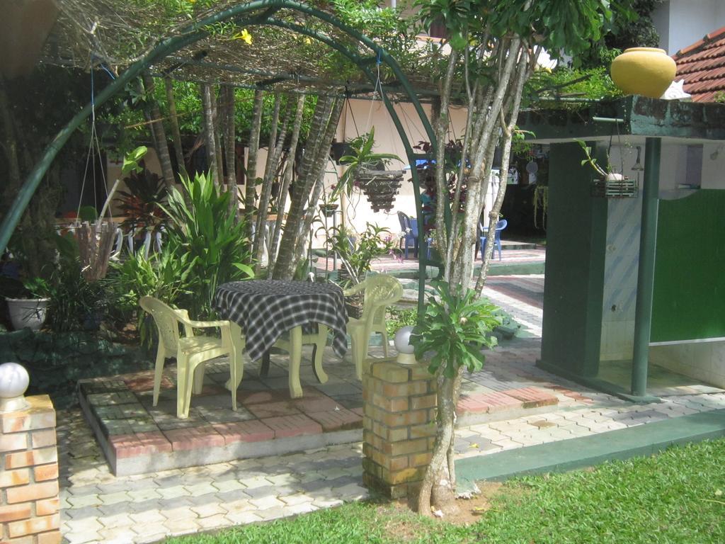 Hilda Guest House Hikkaduwa Exterior photo