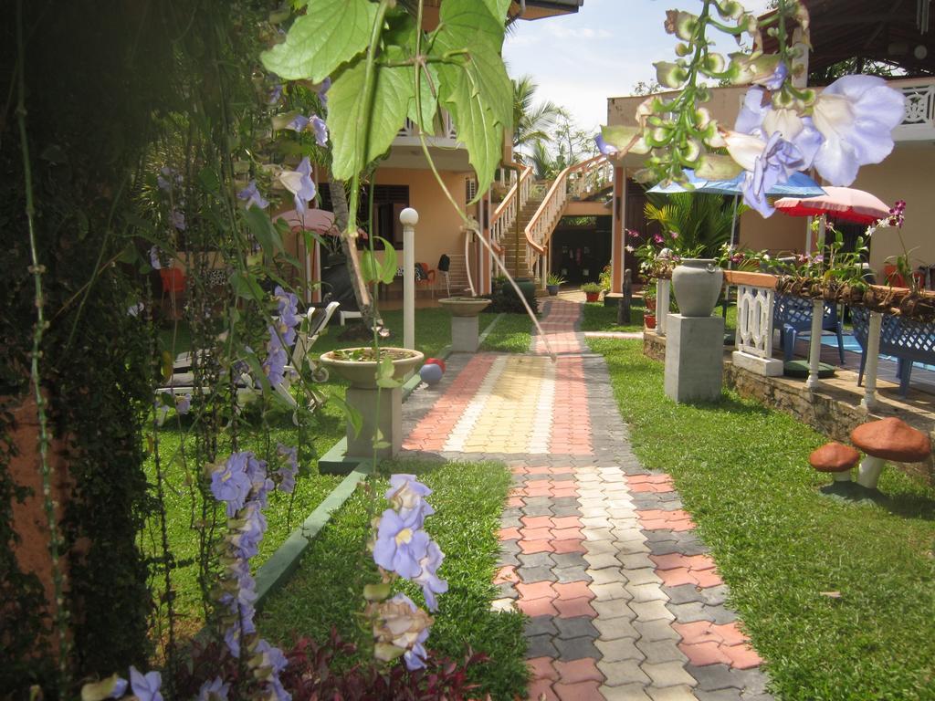 Hilda Guest House Hikkaduwa Exterior photo