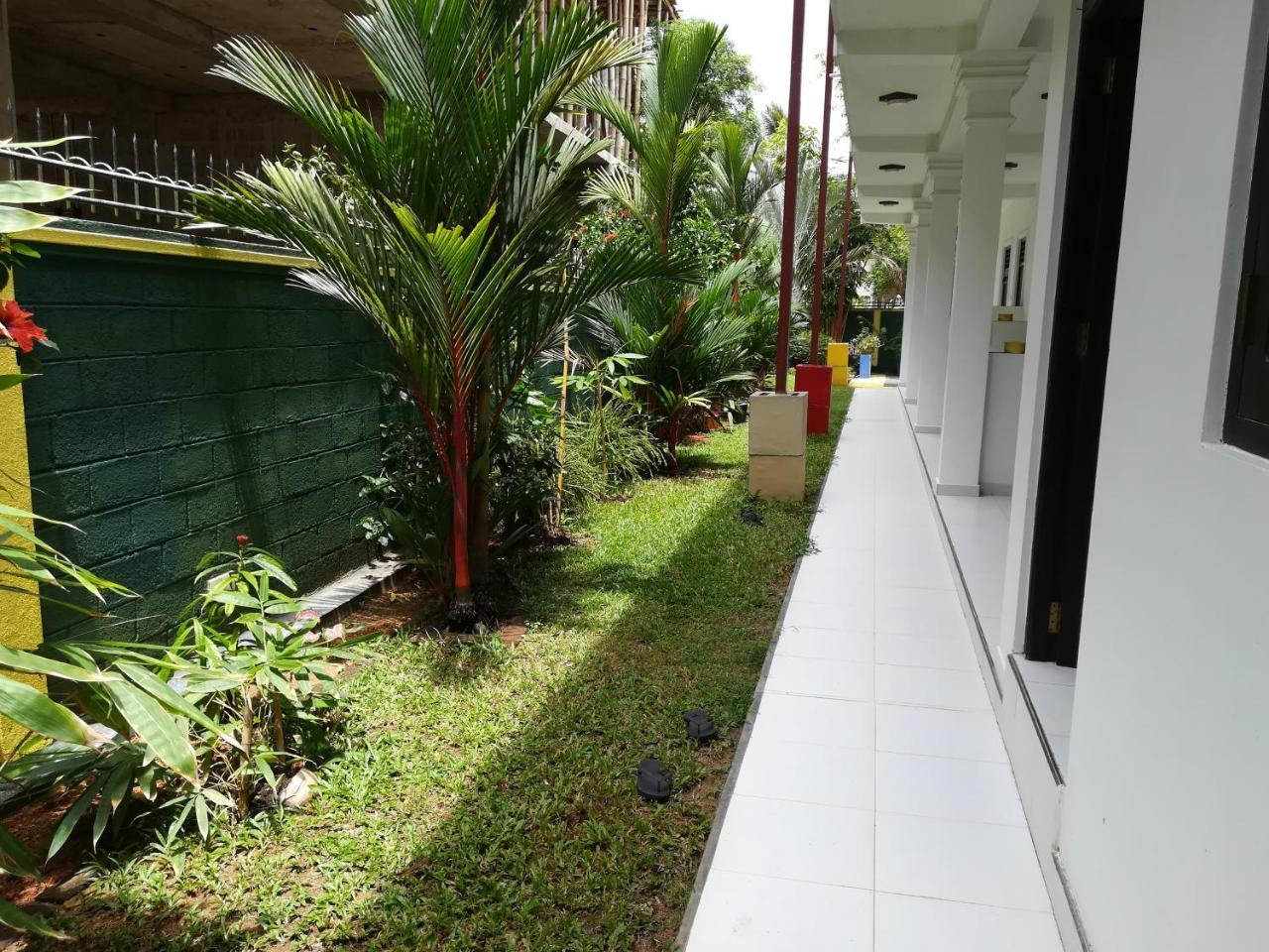 Hilda Guest House Hikkaduwa Exterior photo